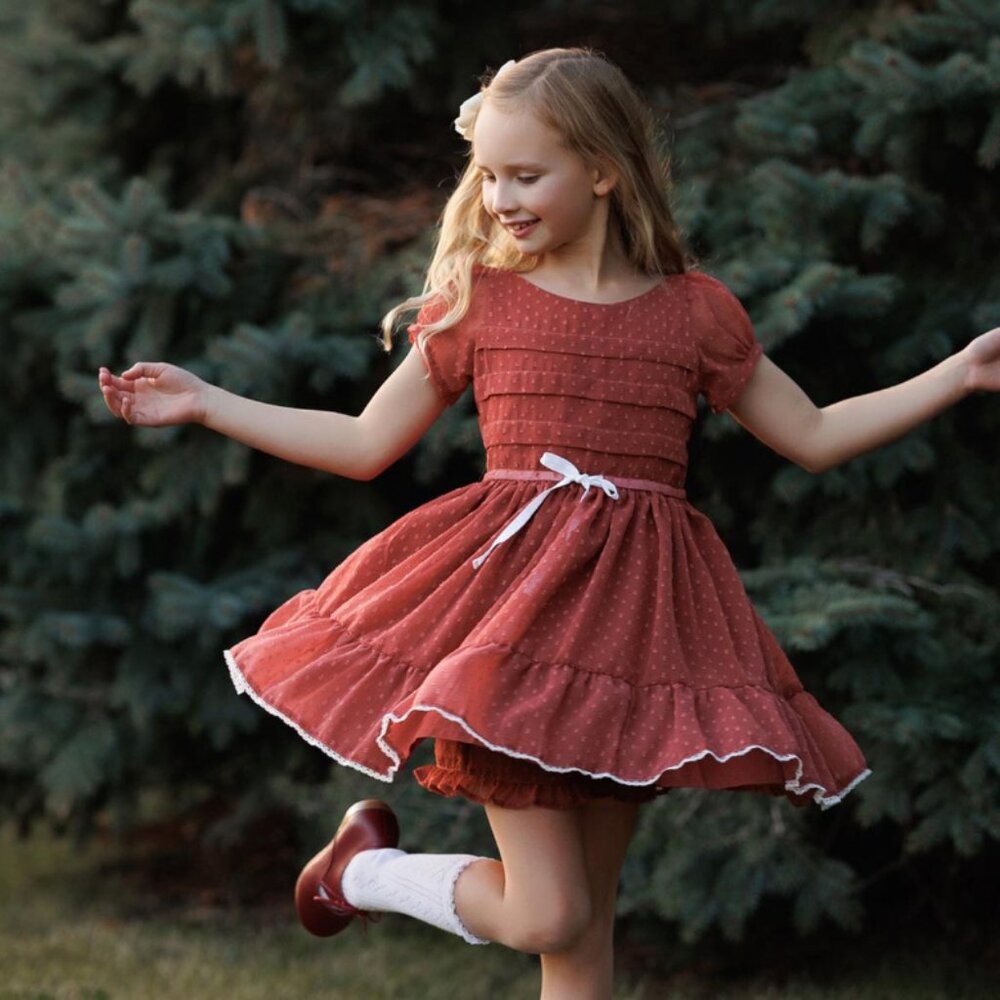 Well Dressed Wolf Innocent in Rustic Red size 10
